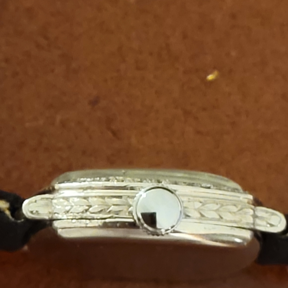 1920's Art Deco Platinum Case/ Diamond Bezel Swiss Made - Picture 2 of 6